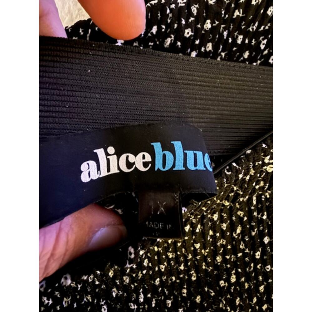 Long Flowy AliceBlue Skirt Size 1x - Picture 4 of 7